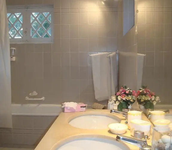 Duparchy בית הארחה